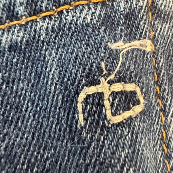 Rag & Bone Featherweight Logan Jeans in River - Picture 8 of 11